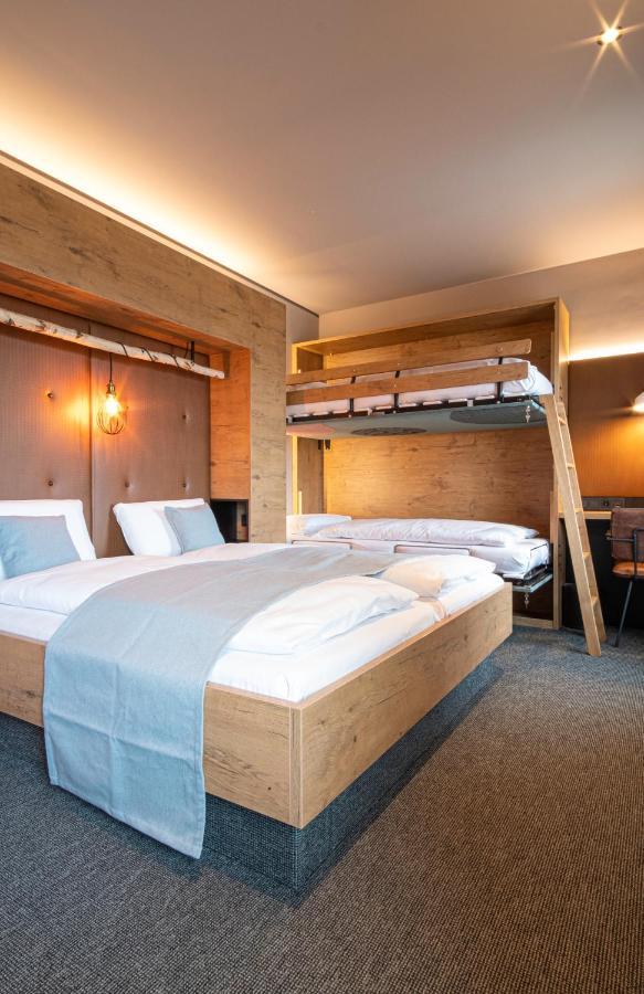 Riku Hotel 罗伊特林根 外观 照片